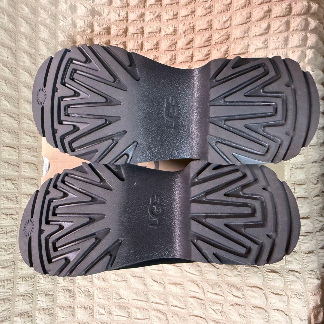 靴 UGG New Heights Clog