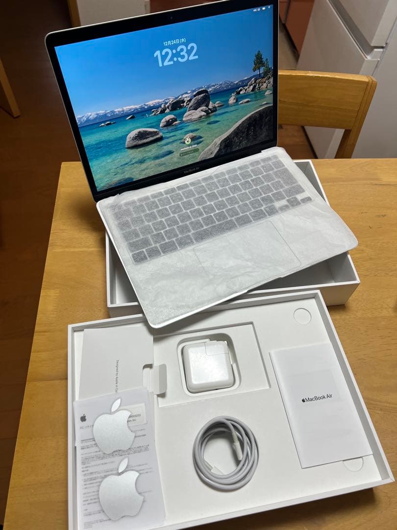 MacBook本体 Apple Macbook 2020 M1 13,3inch Ram8Gb