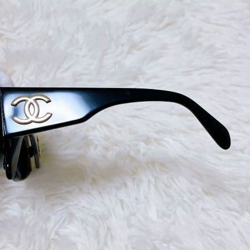 【美品】ケース付き ココマーク CHANEL サングラス 黒 ブラック シャネル