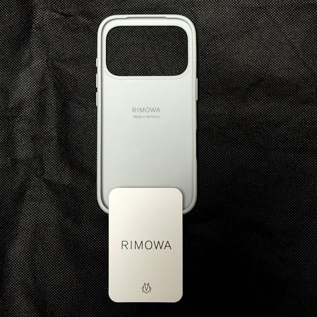 【正規品】RIMOWA iPhone17 Proケース シルバー