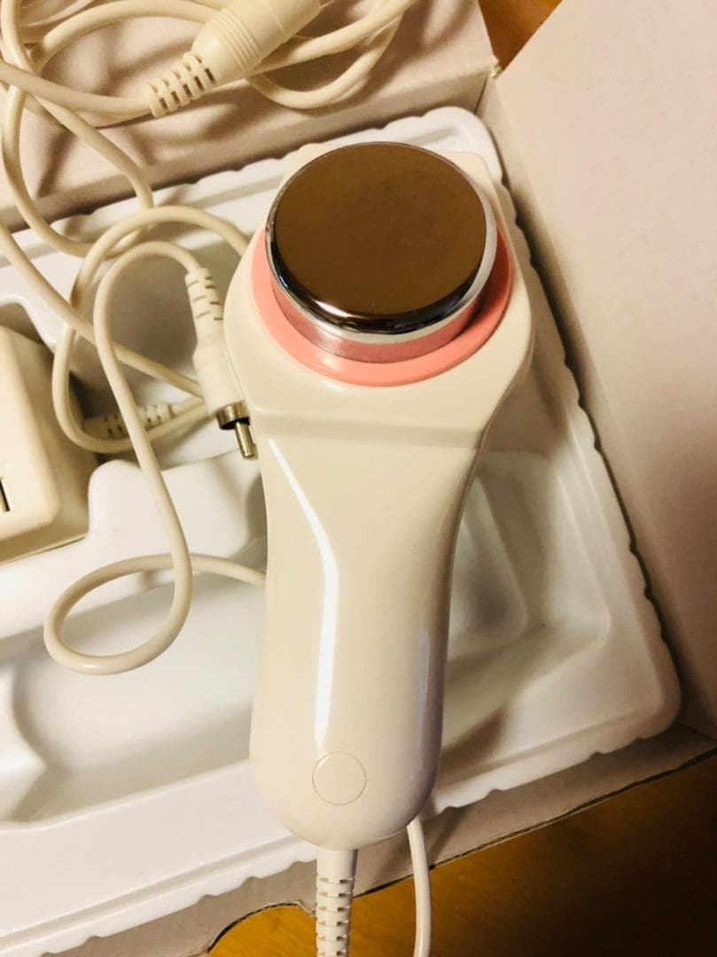 未使用　美顔器　ソワンソニック
