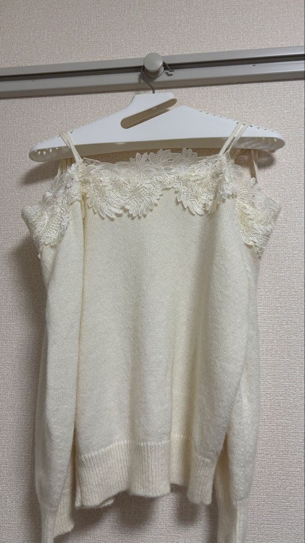 SNIDEL オフショルダー ニットセーター Fサイズ アイボリー
