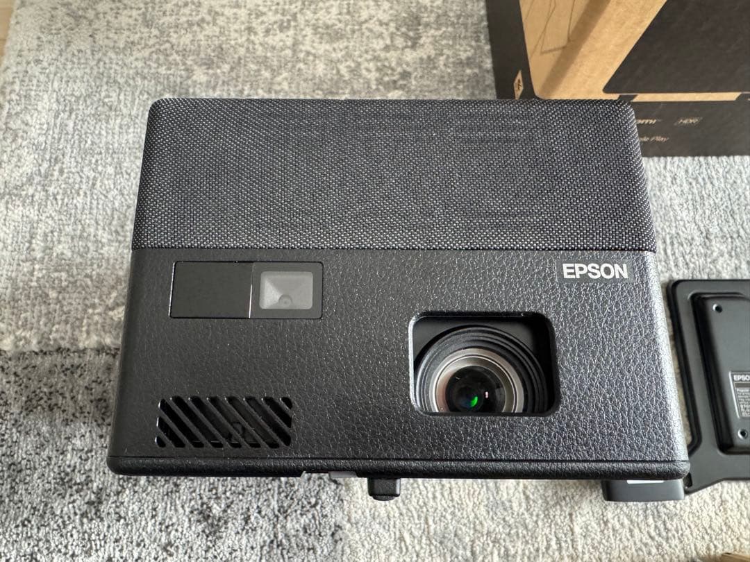 エプソン EF-12 ホームプロジェクター 天井設置用アダプタ付き