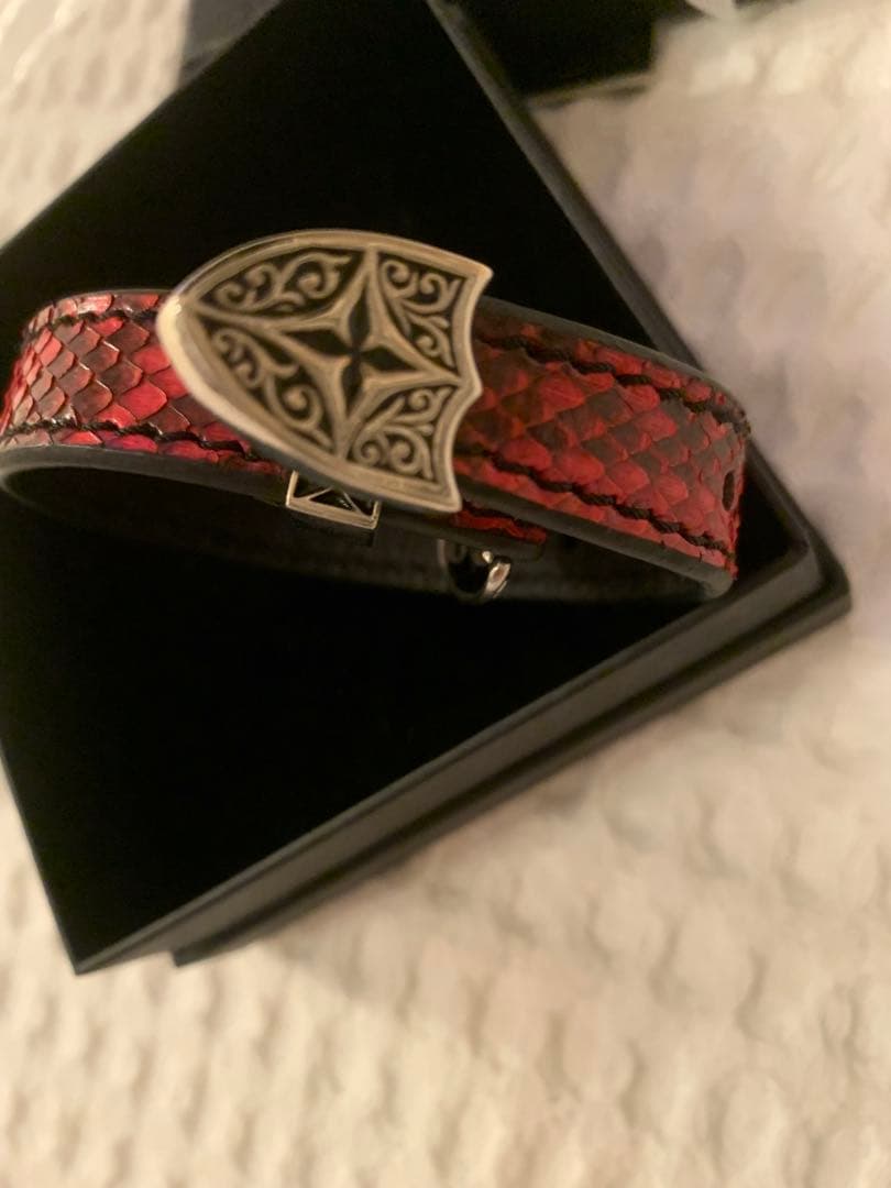 （専用）Artemis Classic レッドレザーブレスレット　レッドパイソン