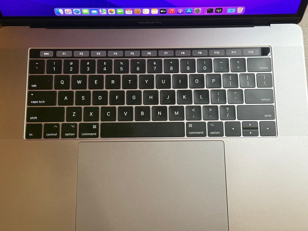 MacBook Pro 15インチ 2016 Touch Bar (US 配列)