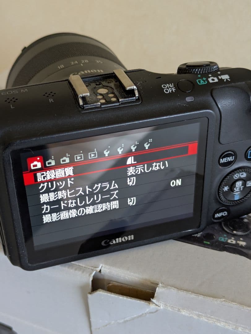 【ジャンク】Canon EOS M デジタル一眼レフ