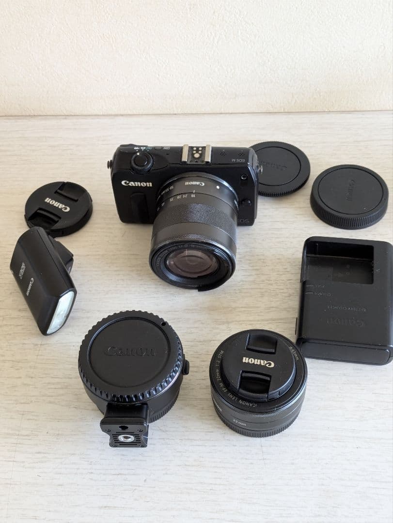 【ジャンク】Canon EOS M デジタル一眼レフ