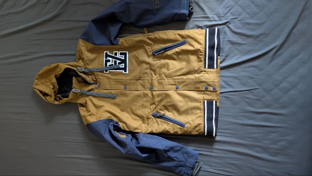 ★kan★スキースノボウェア上下セット ESTIVO(Mサイズ)