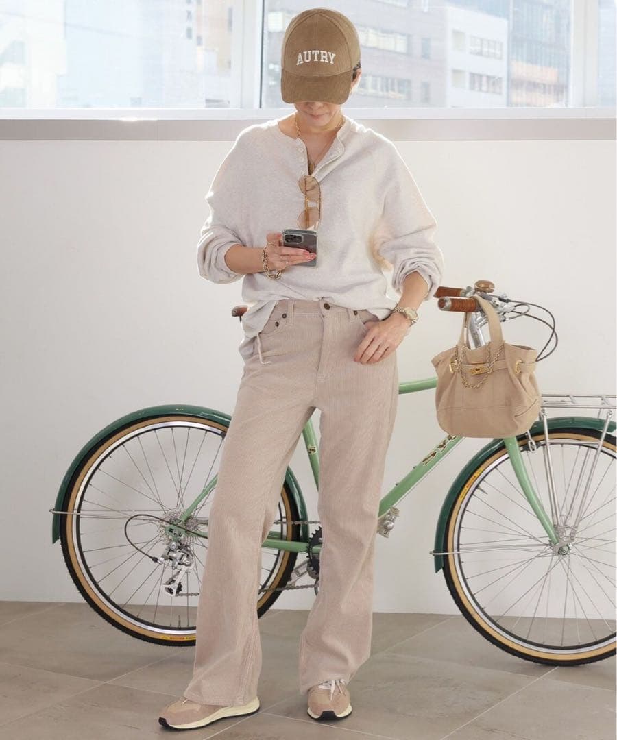 新品【AUTRY/オートリー】 CORDUROY CAP ベージュ