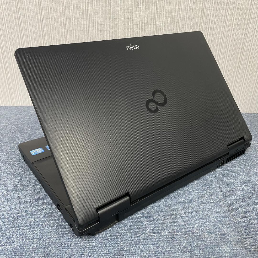 富士通　ノートパソコン　Windows11　オフィス付き　爆速SSD搭載