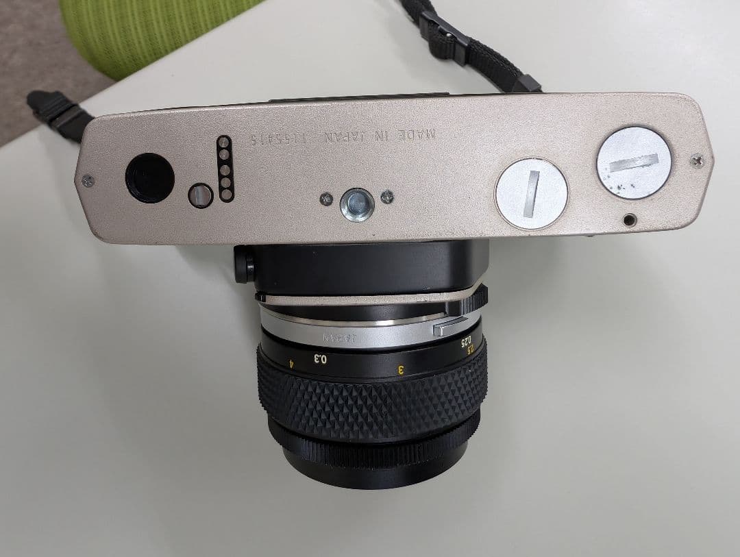 Olympus OM-4 チタン 一眼レフカメラ レンズ付き