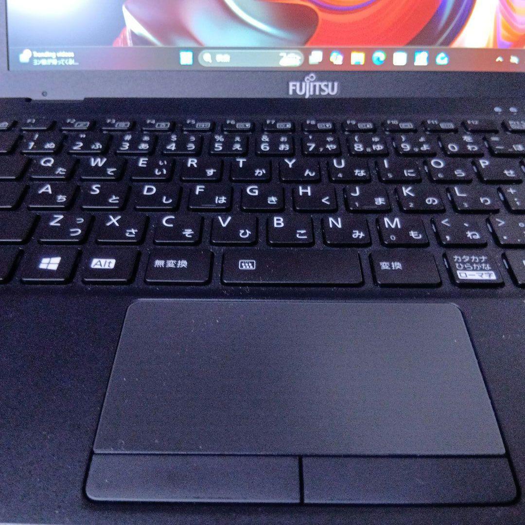 A⑦ 富士通　FMVU34011　U9311/F