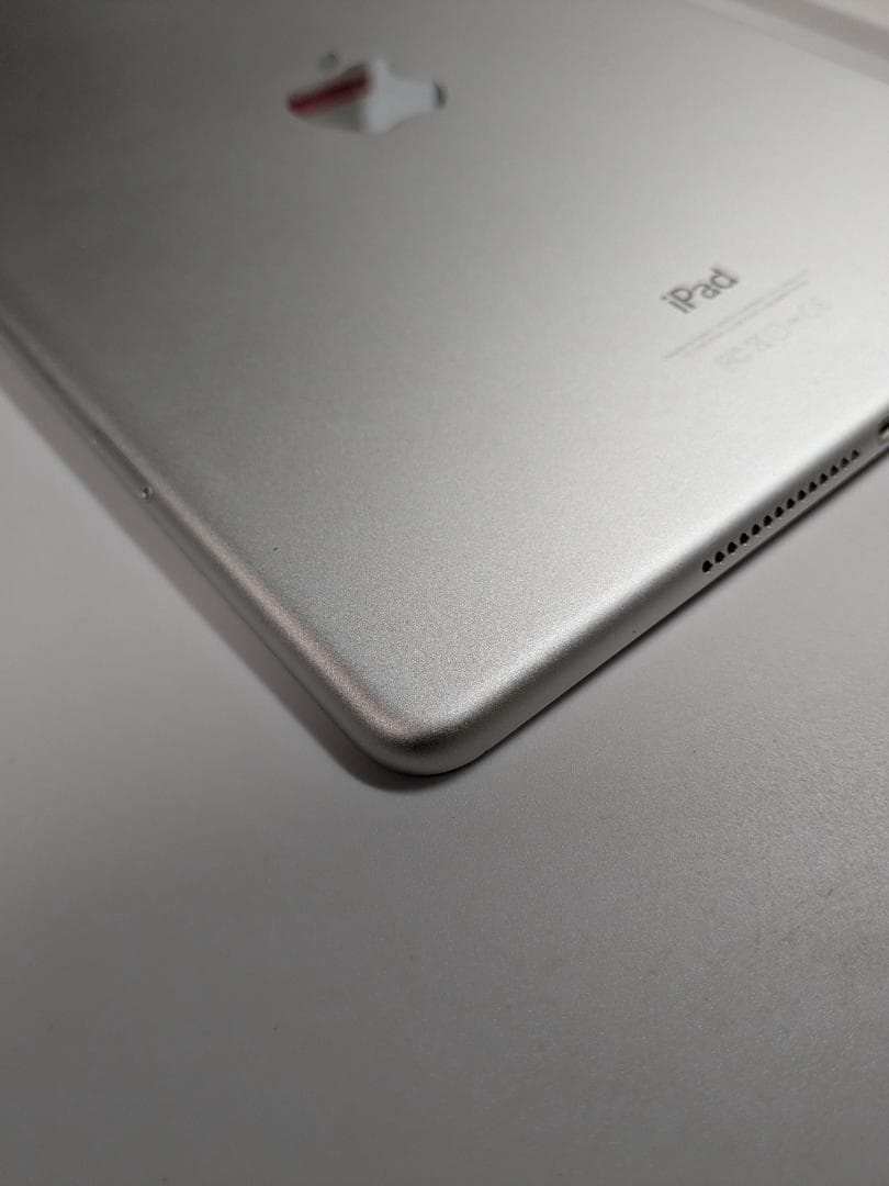 iPad Air 2　Wi-Fiモデル　64GB