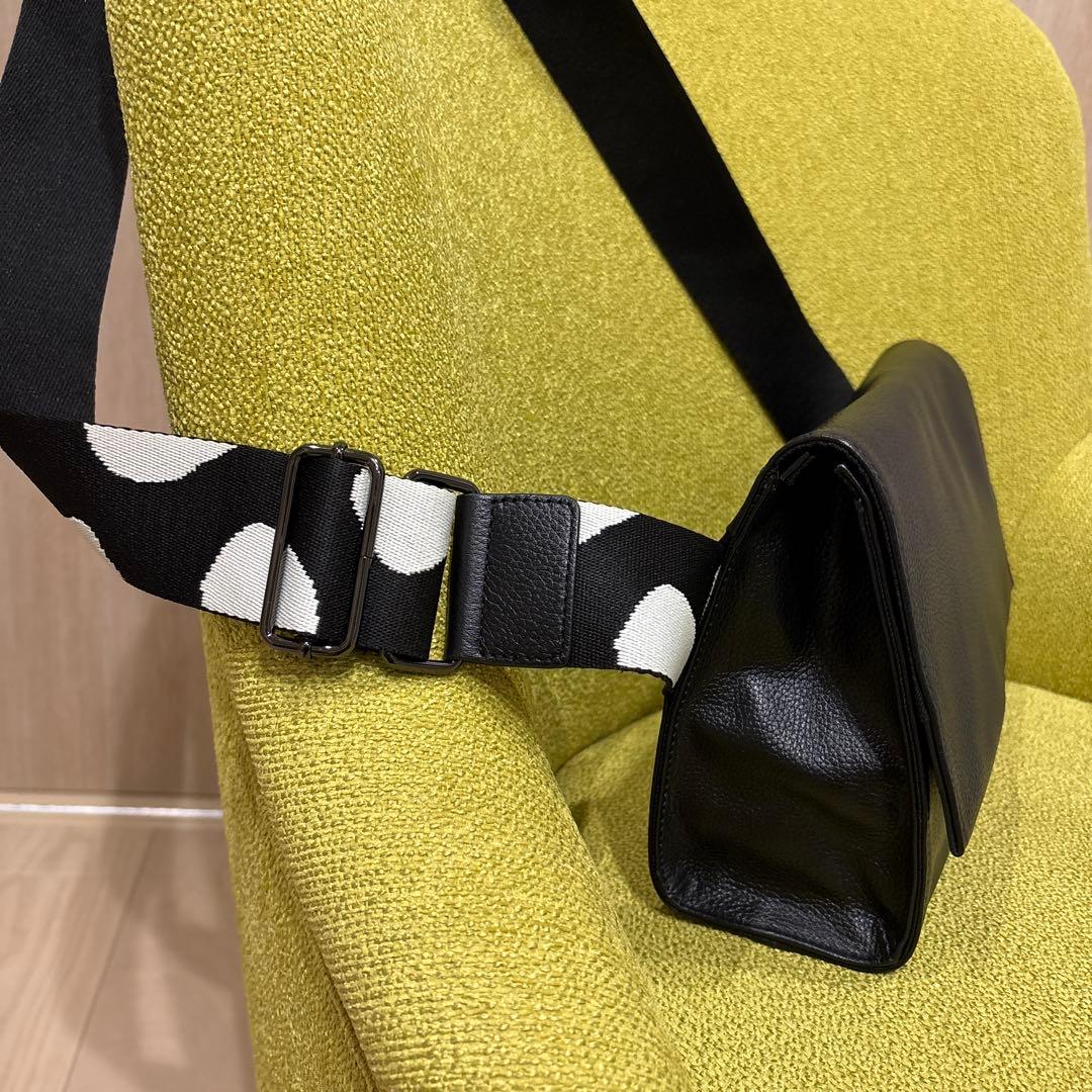 ear papillonnerのボディバッグ美品