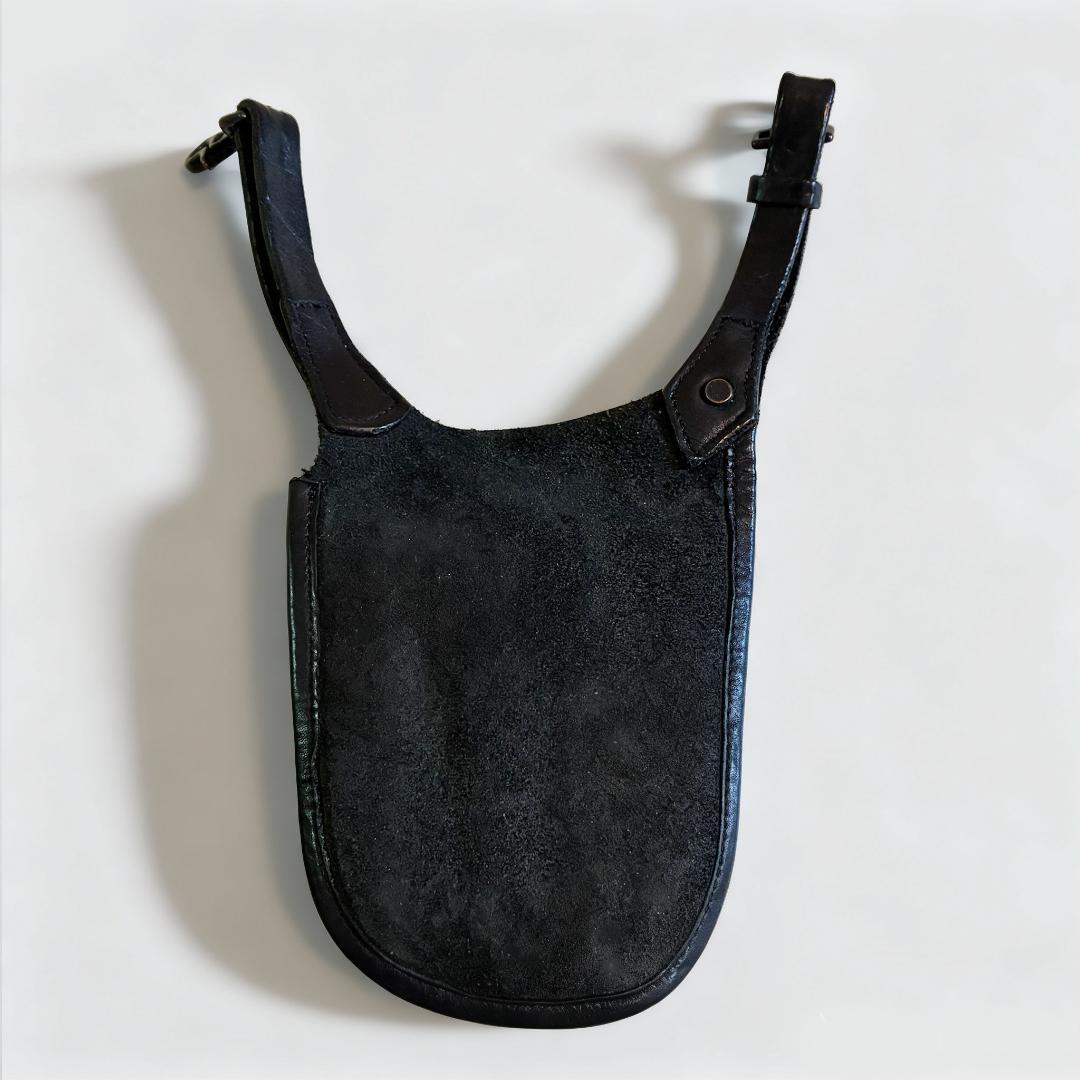 イサムカタヤマ バックラッシュ ダブルショルダー レザー ウエストバッグ ポーチ