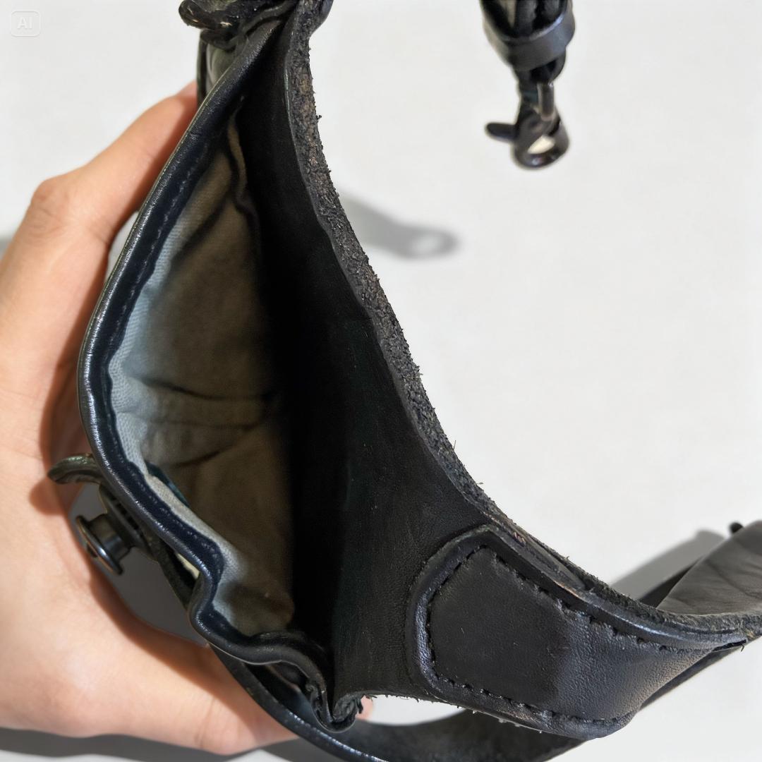 イサムカタヤマ バックラッシュ ダブルショルダー レザー ウエストバッグ ポーチ