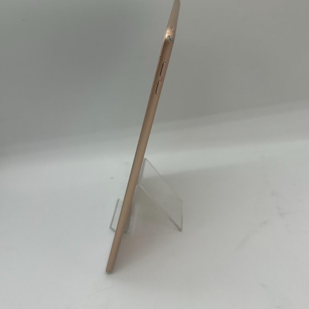 良品 iPad 第6世代 32GB Wi-Fi＋Cellularモデル