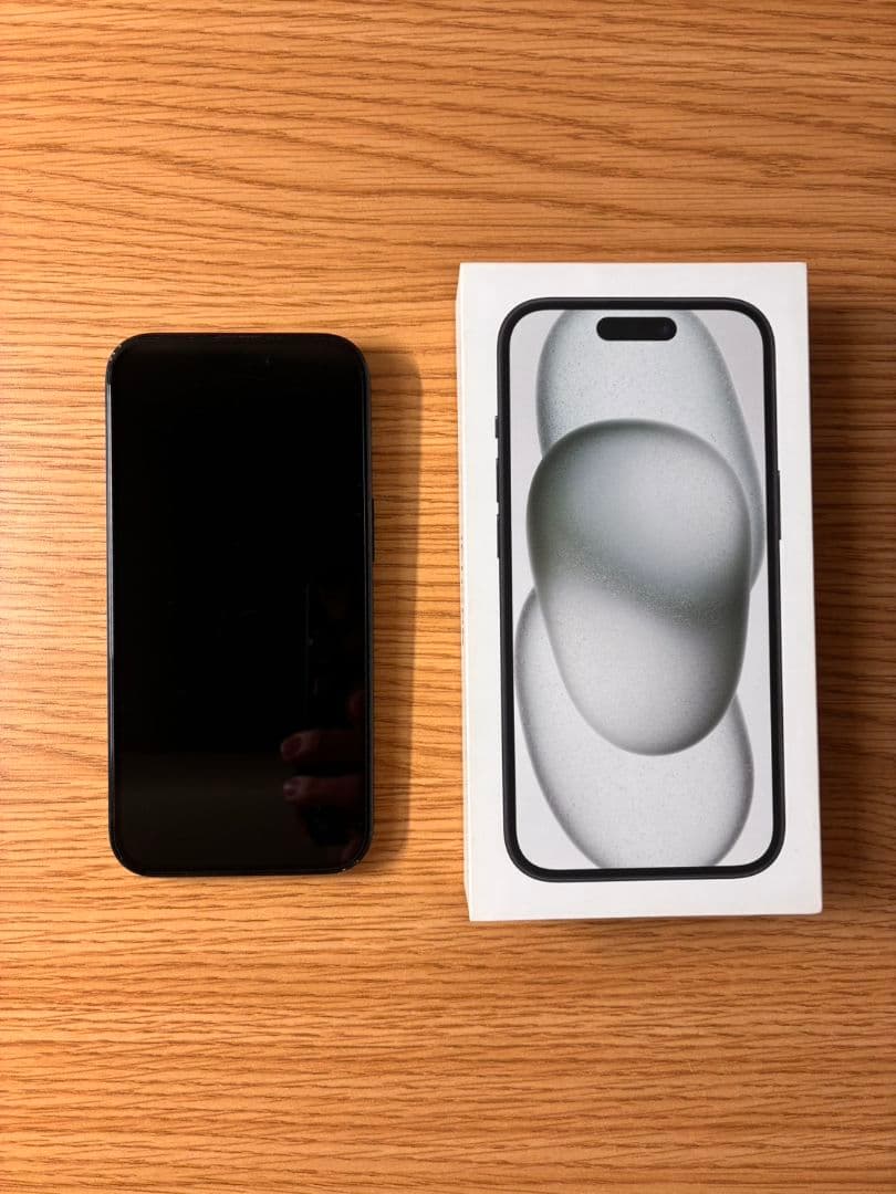 iPhone 15 ブラック 本体 充電ケーブル付属