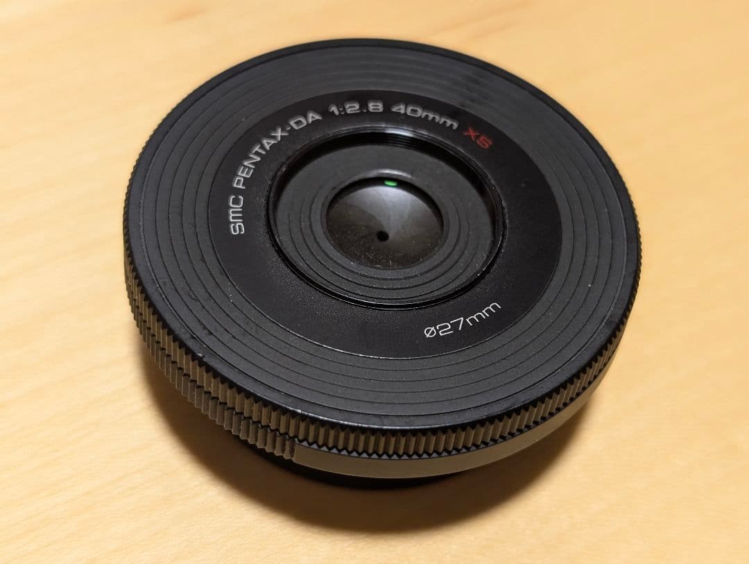 PENTAX K-01 ボディ+ DA 40 mm f / 2.8 XSレンズ