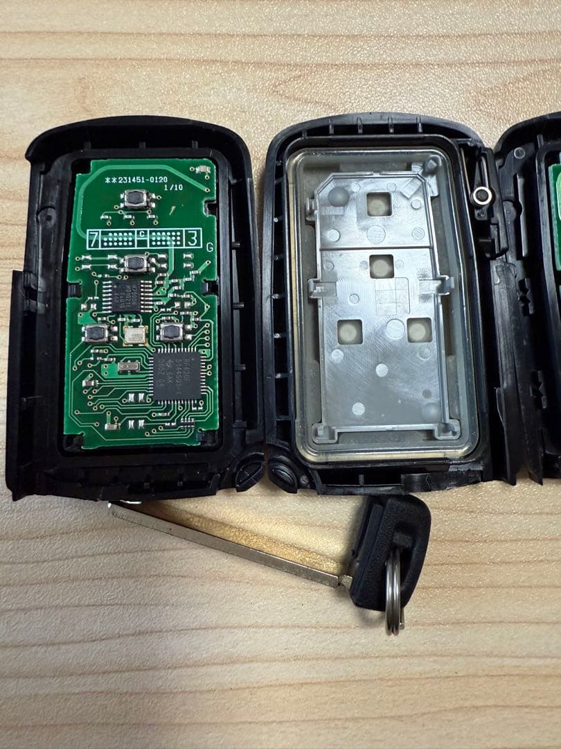 トヨタ純正 アルファード スマートキー (4つボタン) 2個 送料込み