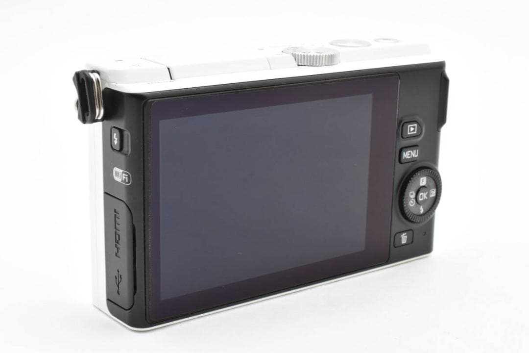 ★極美品★ ミラーレス一眼 Nikon1 J4 ボディ 元箱 #529K