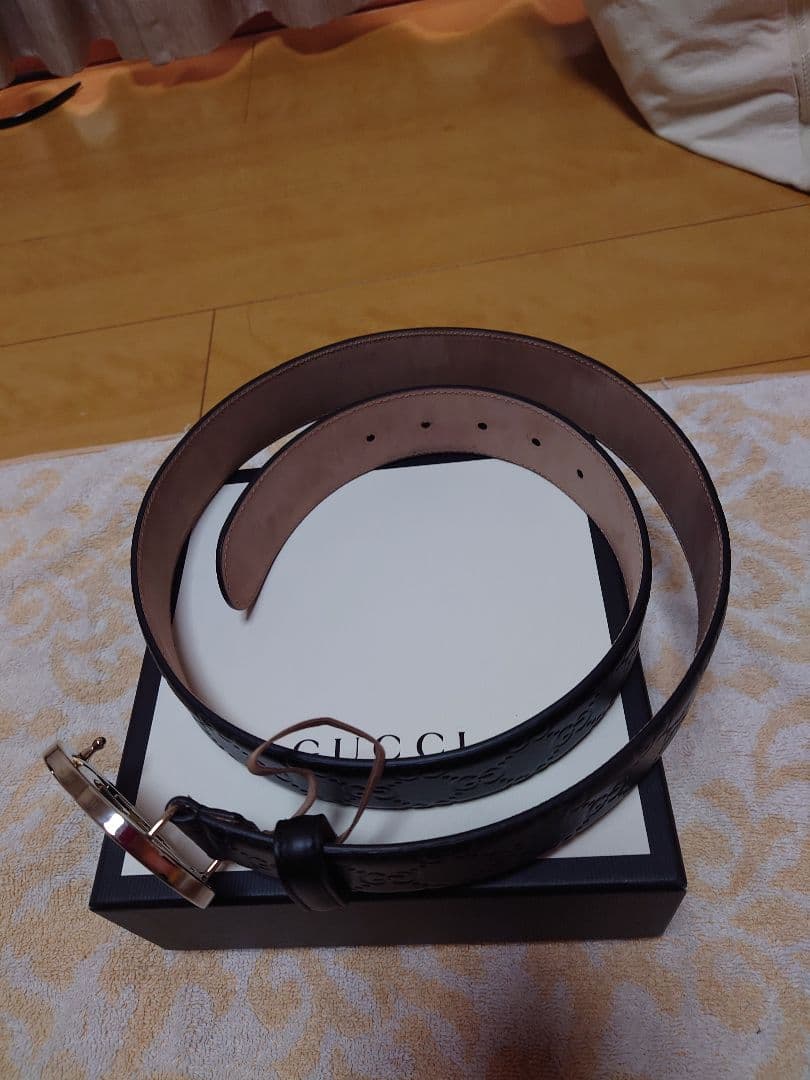 GUCCI ブラックレザーベルト 100/40