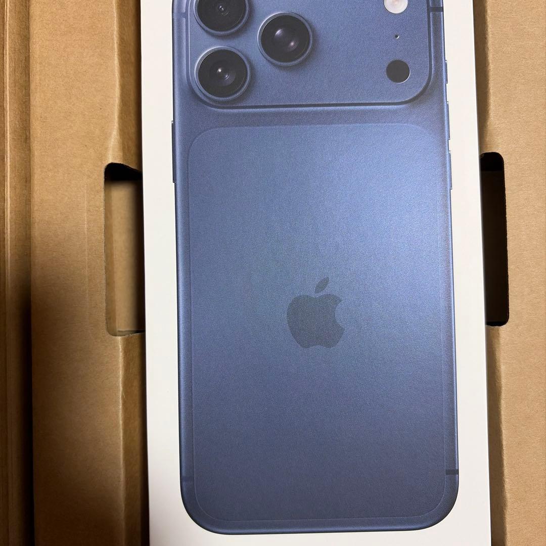 iPhone 17 Pro Max 256GB ディープブルー