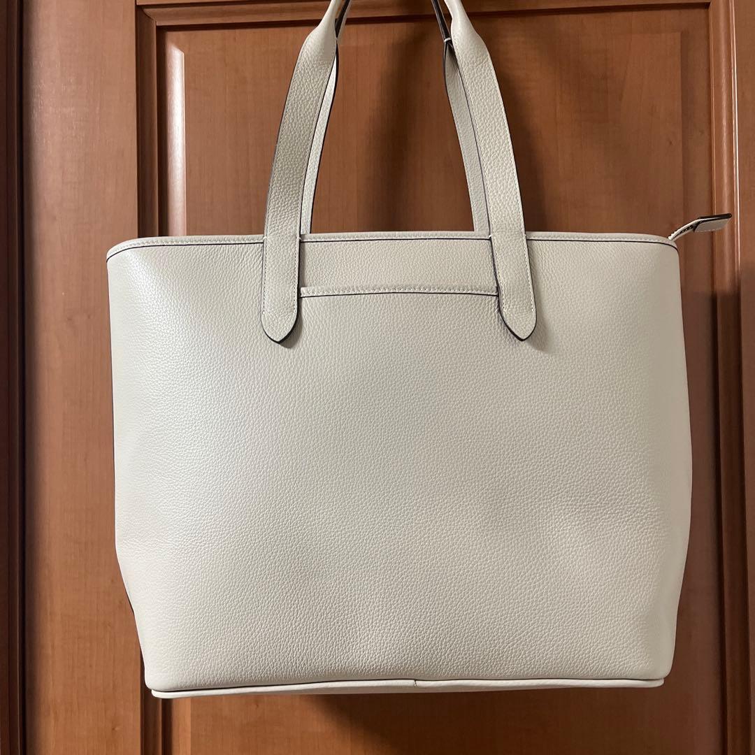 p*n様 COACH ホワイトレザートートバッグ