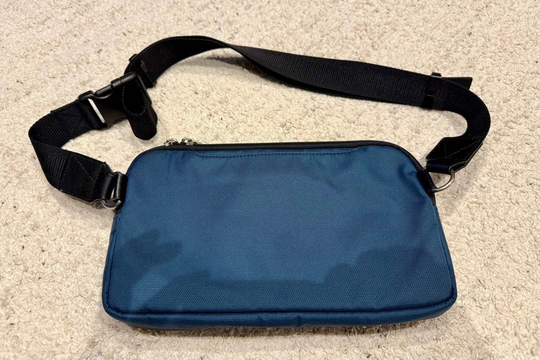 TUMI ボディバッグ ネイビー