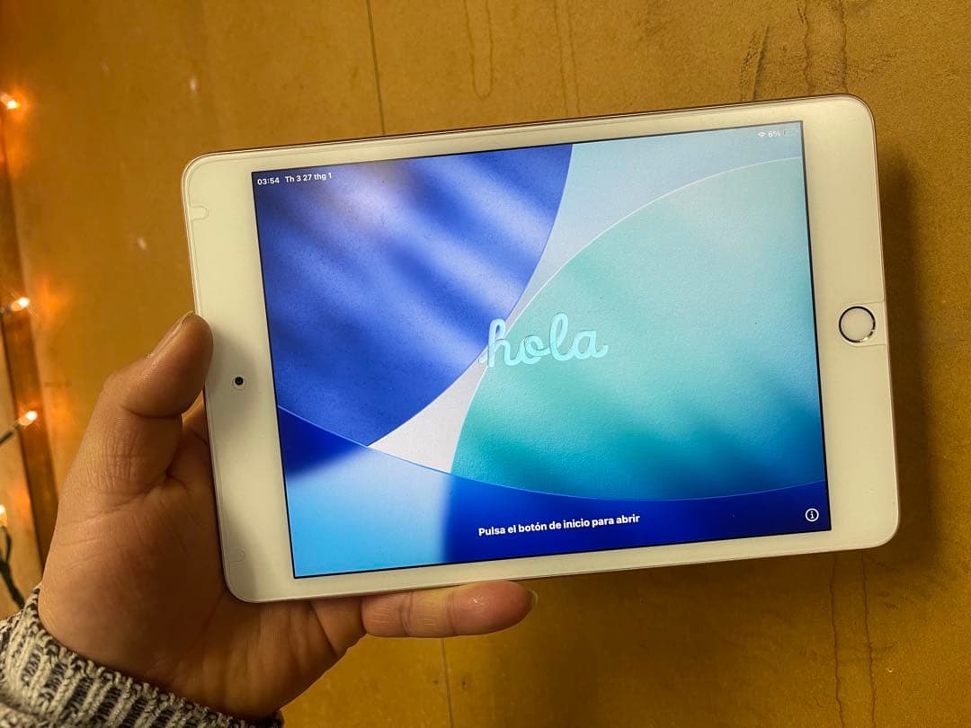 美品Apple IPAD MINI 5 64GB SIMなしゴールド