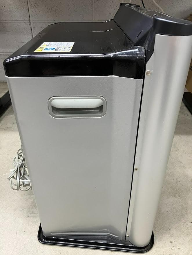 アラジン　石油ファンヒーター　AJ-F45A　２０１１年製　タンク容量７リットル