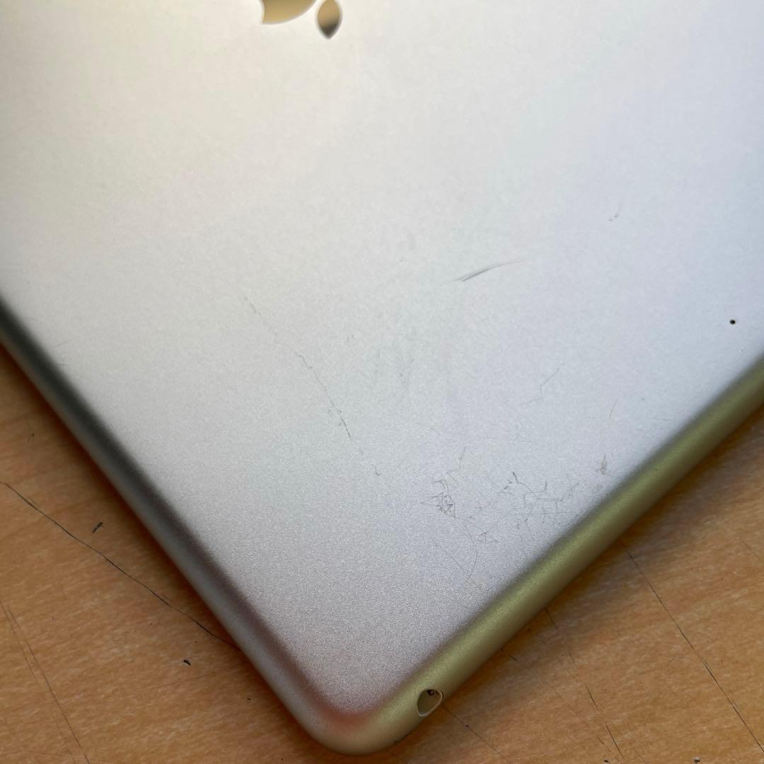 iPad 第6世代　A1893　Wi-Fiモデル　シルバー　32GB #6