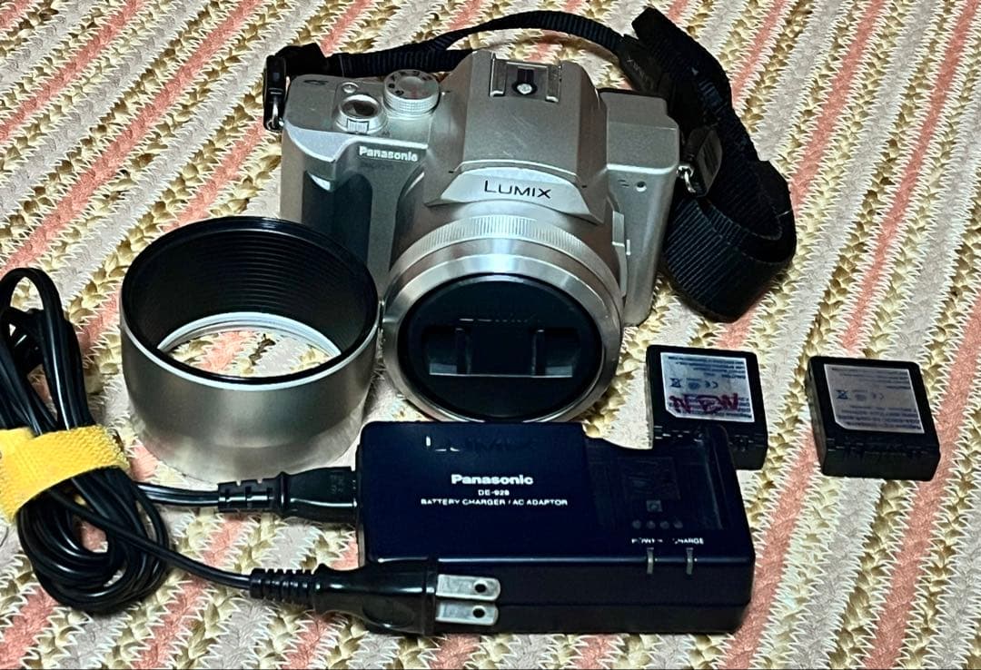 Panasonic LUMIX デジタル一眼レフ 本体と付属品DMC-FZ10