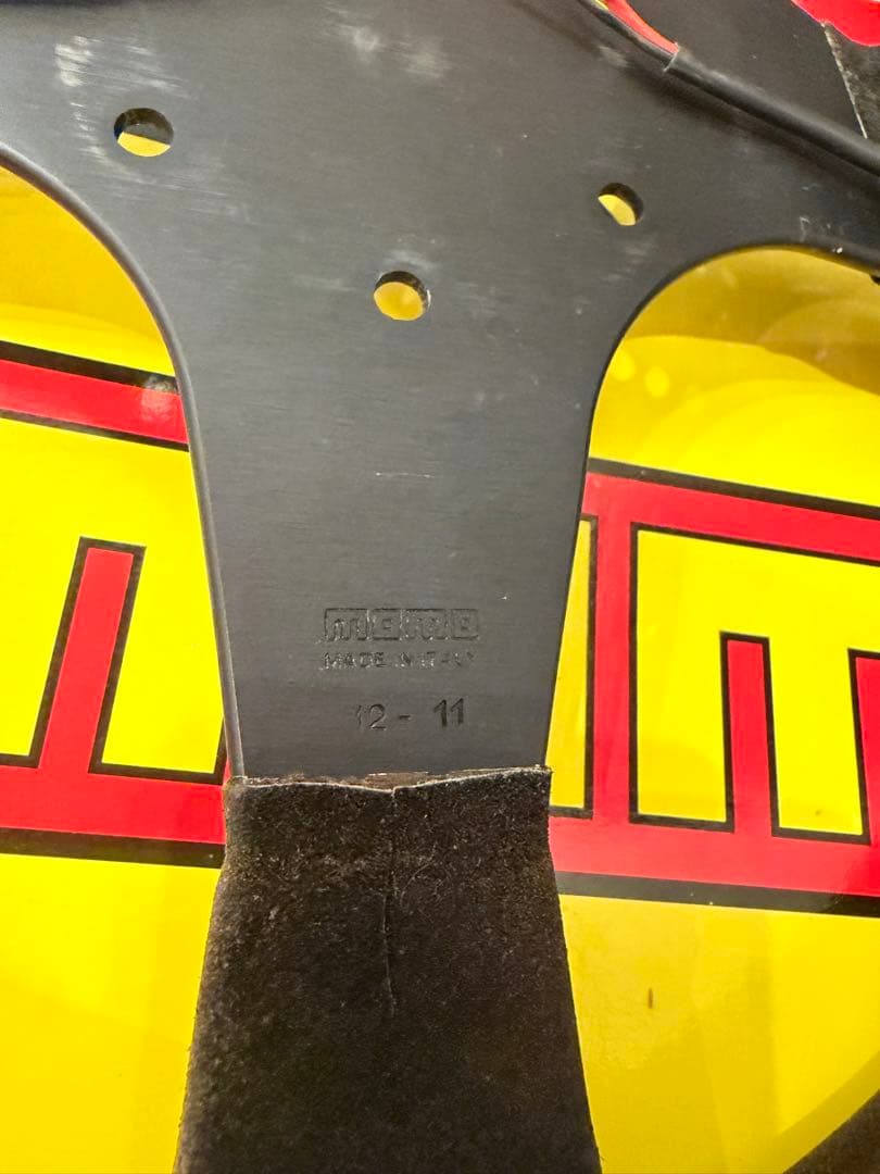 MOMO ステアリング スエード ハンドル 自動車 希少