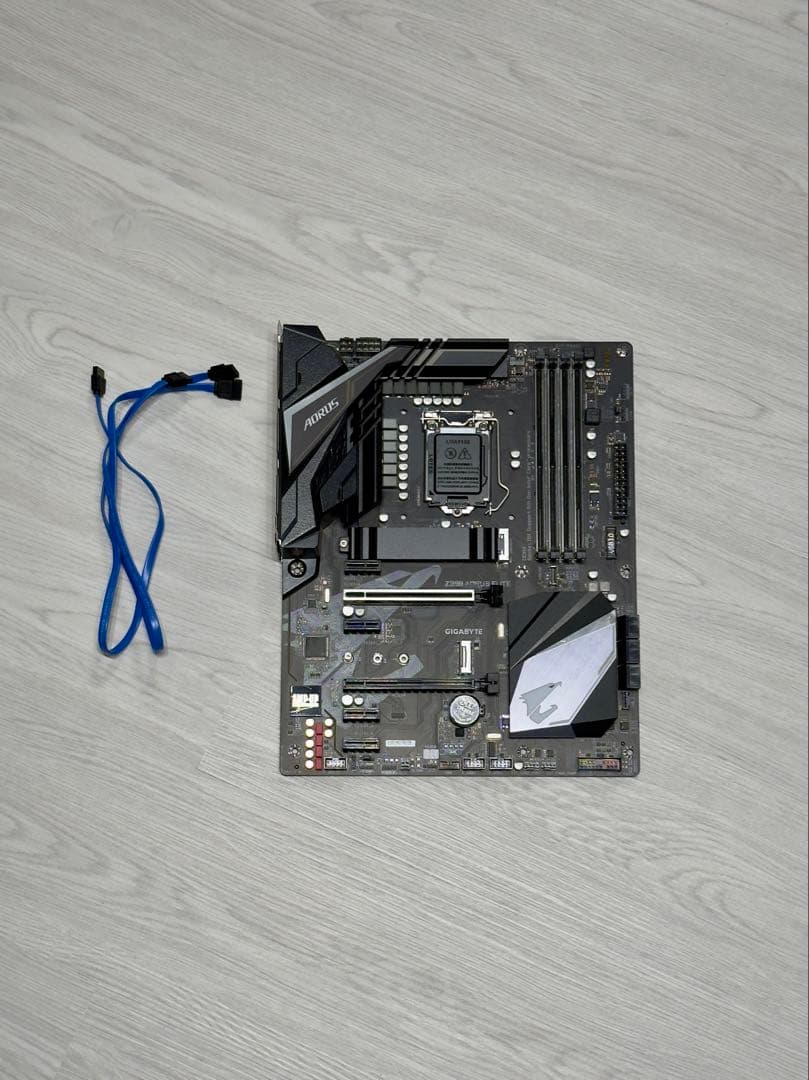 o*y様 【美品】Z390 AORUS ELITE　Core i7 9700K