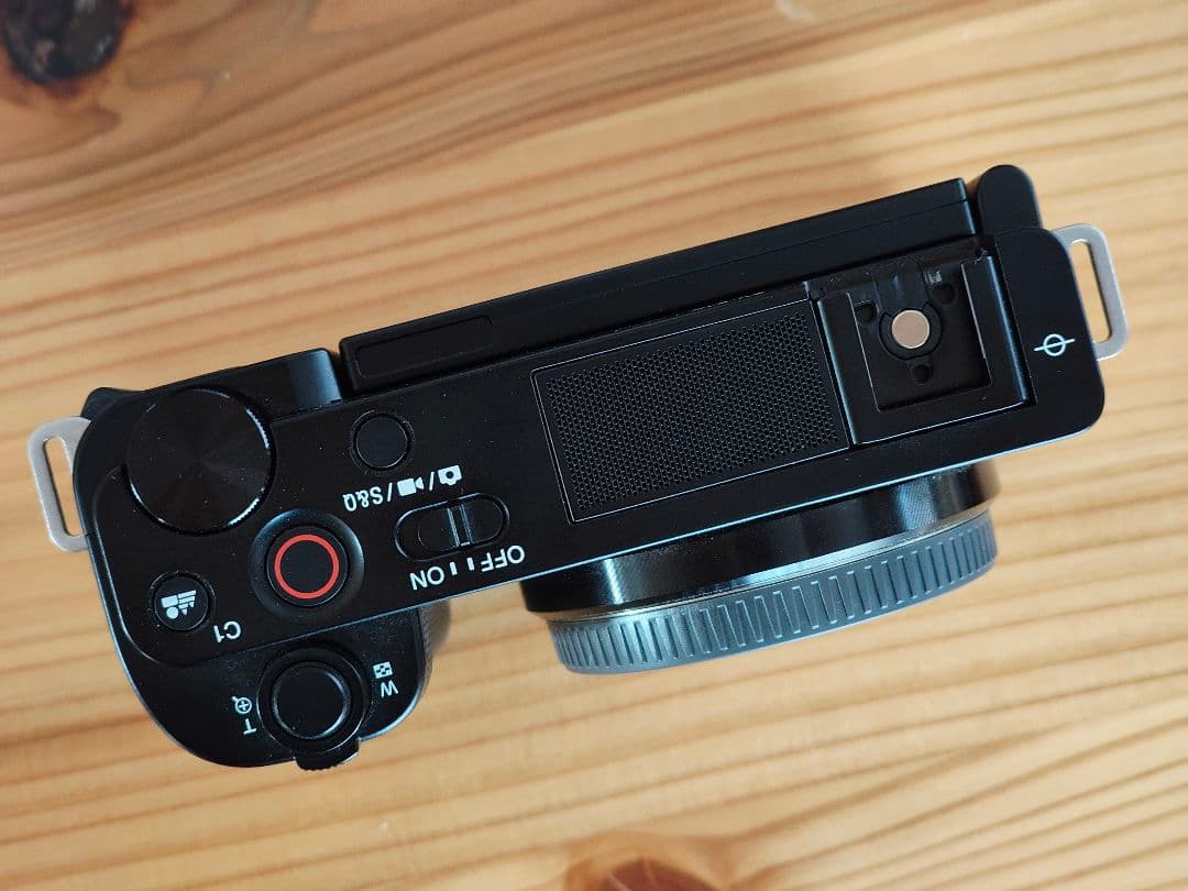 ソニー ZV-E10 ミラーレス ボディのみ + ダミーバッテリーAC-PW20