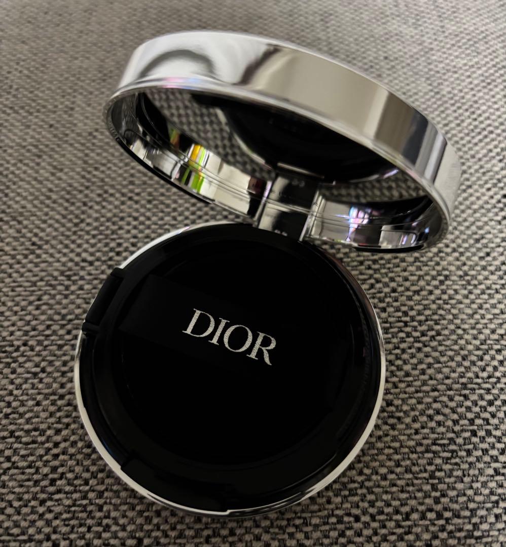 ディオールスキン フォーエヴァー イドラ グロウ クッション　00N