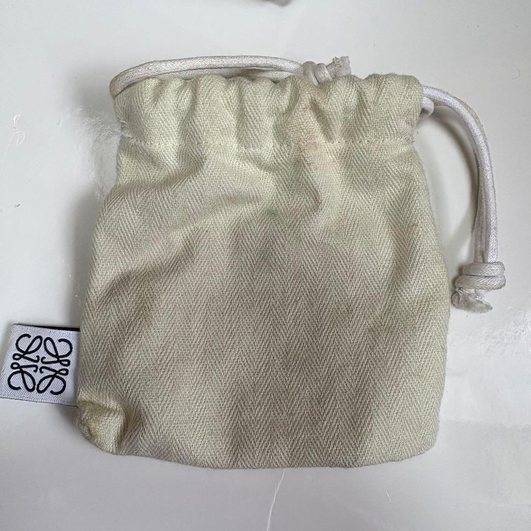 日曜日セール　LOEWE アナグラム　ブローチ　ゴールド