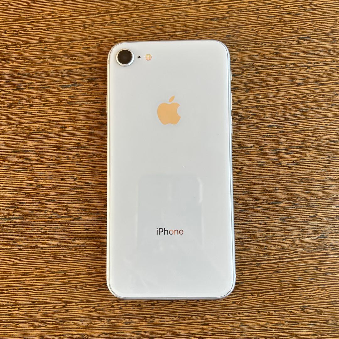 携帯電話本体 iPhone8