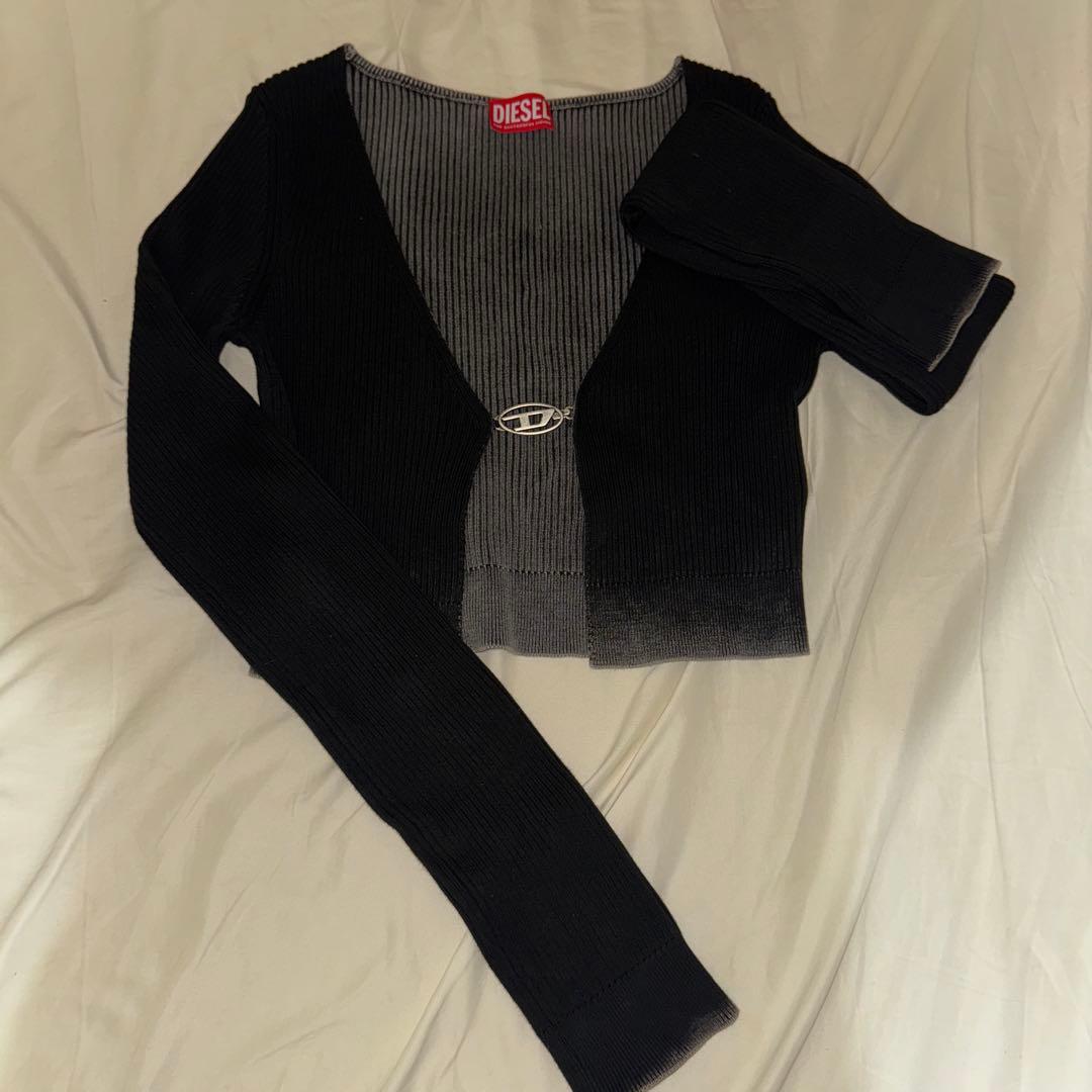 DIESELディーゼルニットカーディガン　dロゴ　M-Latina Mサイズ
