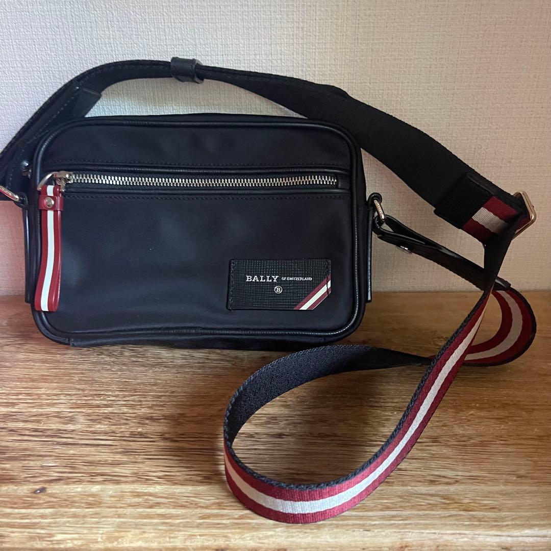 即購入OK! 新作　バリー　BALLY 黒 ナイロン ショルダーバッグ