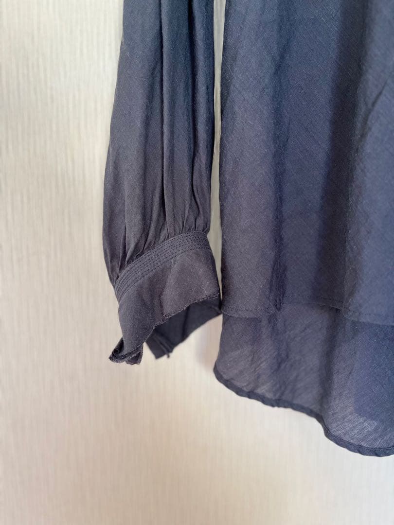 yunahicaユナヒカ　麻ギャザーブラウス　ネイビー紺　黒田知永子