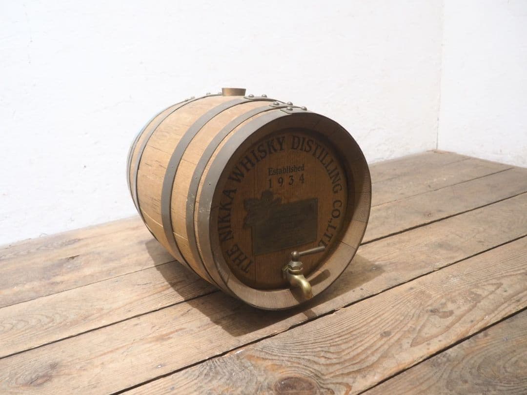 1240 ヴィンテージ　ウィスキー樽のオブジェ　ニッカ　レトロ　バー　パブ　蛇口