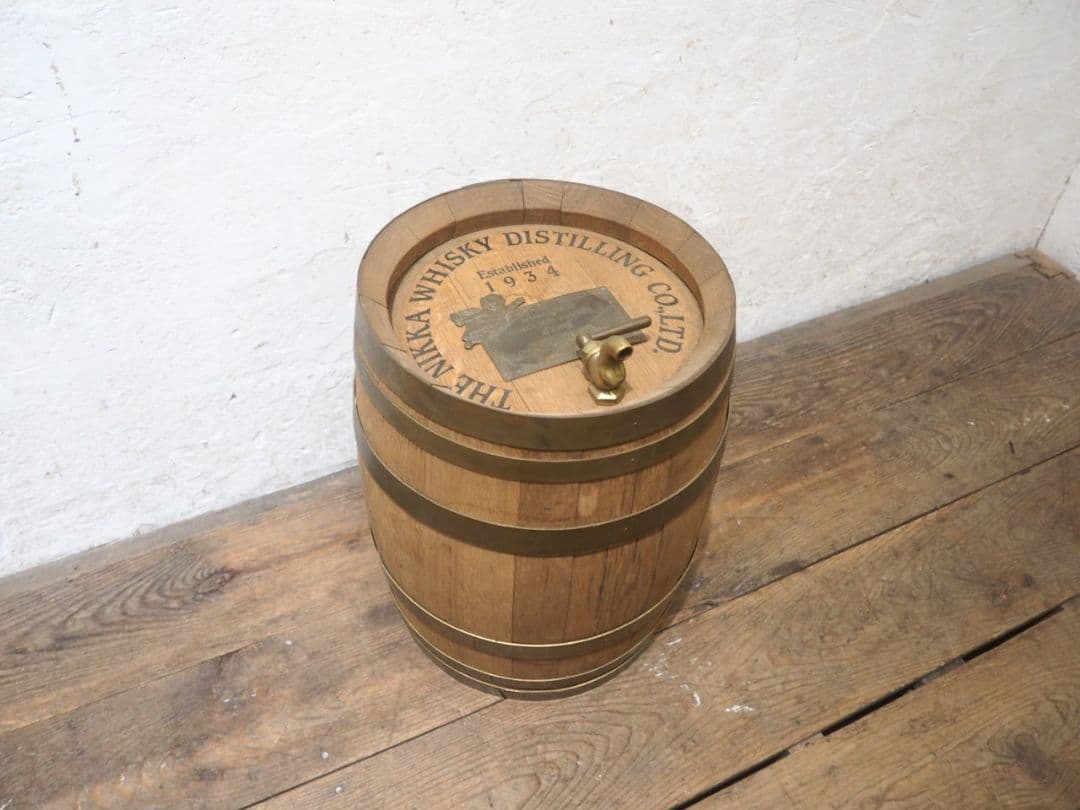1240 ヴィンテージ　ウィスキー樽のオブジェ　ニッカ　レトロ　バー　パブ　蛇口