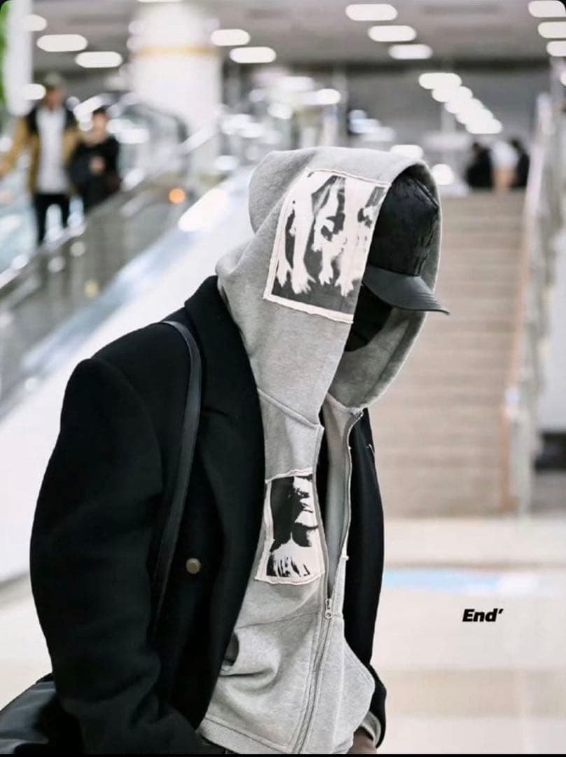 bastard パーカー　enhypen ニキ着用