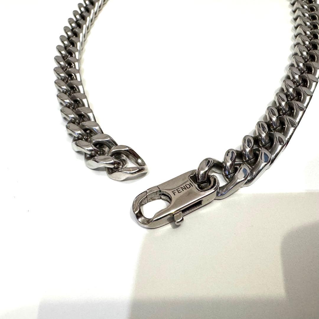 FENDI バゲットネックレス チェーン ロゴプレート付き 目黒蓮モデル