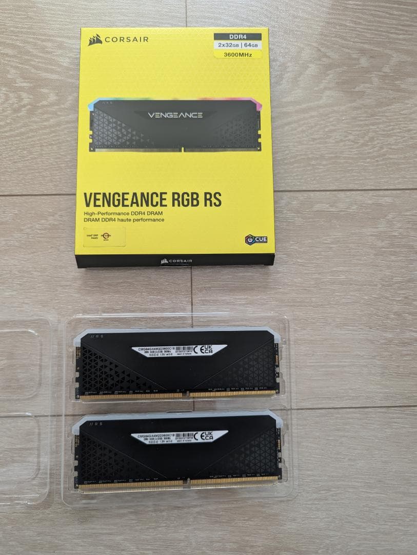 メモリー Corsair DDR4 64GB CMG64GX4M2D3600C18
