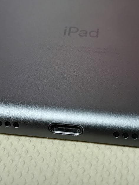 iPad 第7世代 Wi-Fiモデル 32GB スペースグレイ MW742J/A