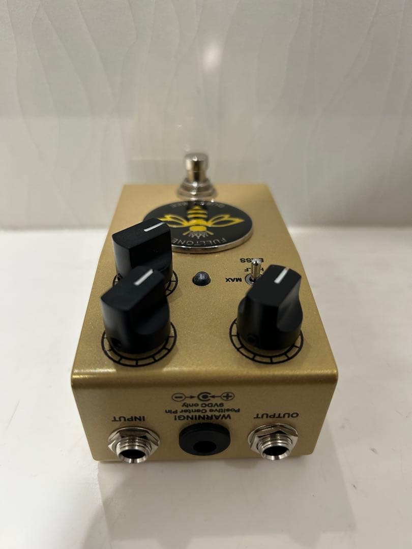 は*む様 在庫処分 美品ギターファズペダル FULLTONE QUEEN BEE