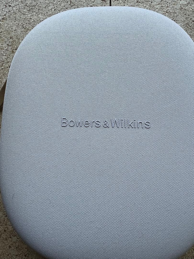 Bowers & Wilkins Px8 ワイヤレスヘッドホン　b&w